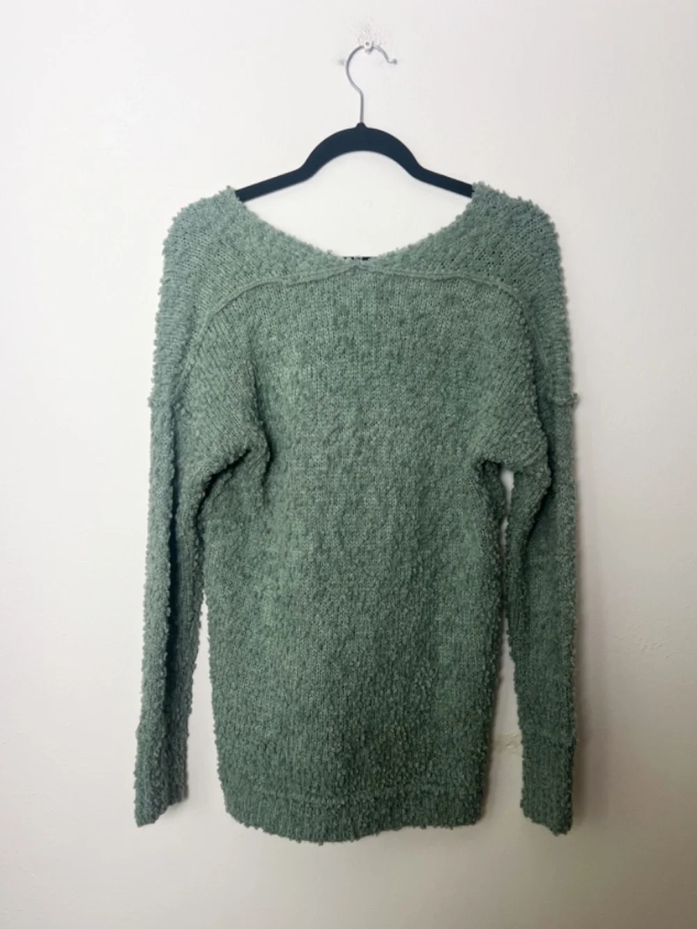 Abercrombie & Fitch Sage Green Fuzzy V Neck Sweater Women's Medium Soft Cozy